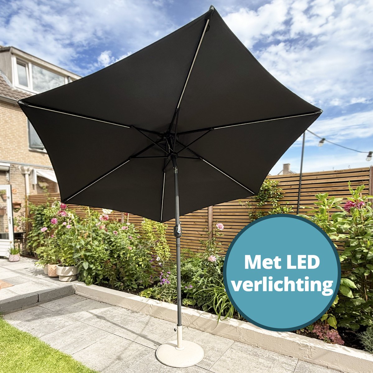 Homra Parasol met LED Verlichting - 260x240 cm - Stokparasol - Kantelbaar 45° - Solar Oplaadbaar - Balkonparasol - Inclusief Parasolhoes - Grijs (8720938713835)