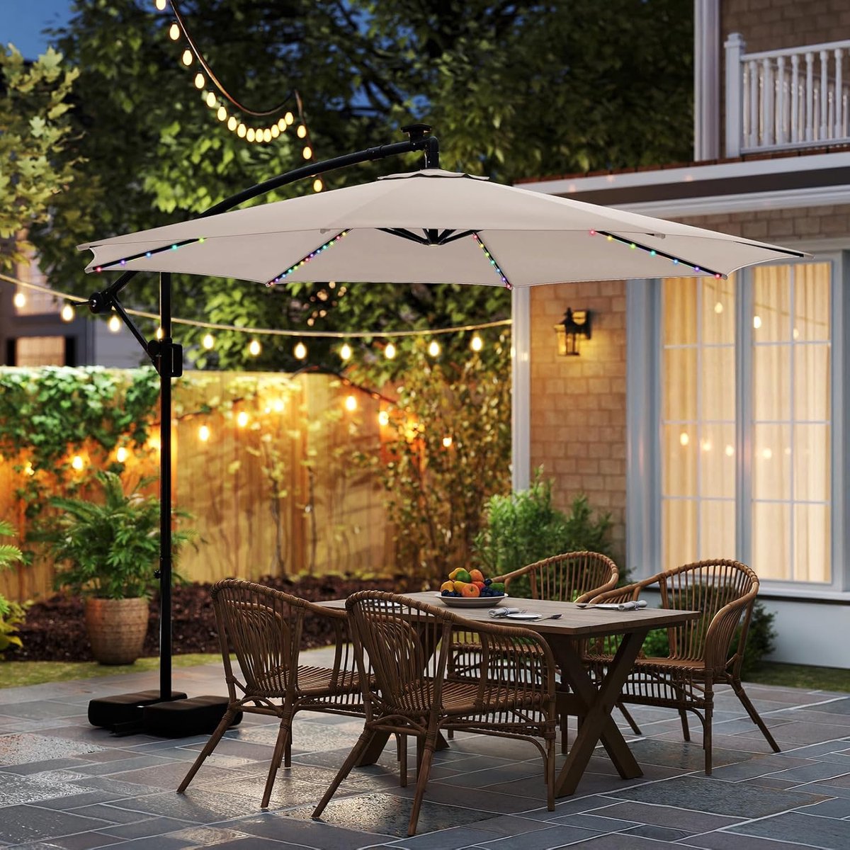 Zweefparasol 300 cm met LED verlichting, 360° draaibaar, verstelbare hellingshoek, inclusief standaard en zandzakken - Luxe tuinparasol rond Ø300 x 260 cm beige - Nicolehome (9505332614648)