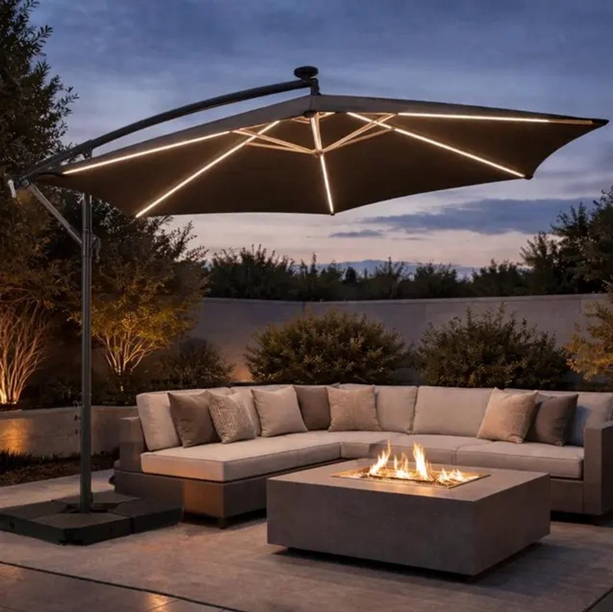 Zweefparasol Met Solar Ledlampen - Zwart - 12 Leds Op Zonne-Energie - Inclusief Beschermhoes (8785290644005)