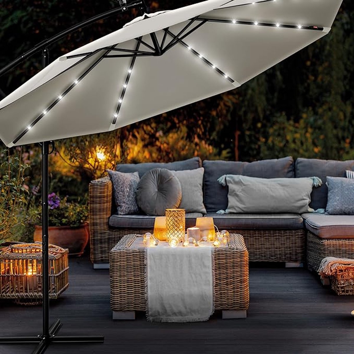 Zweefparasol Ø 300 cm met LED verlichting & zonnepaneel - Kantelbaar, Aluminium, Inclusief Voet & Beschermhoes, UV50+ Waterafstotend Tuinparasol - Nicolehome (9504275633181)
