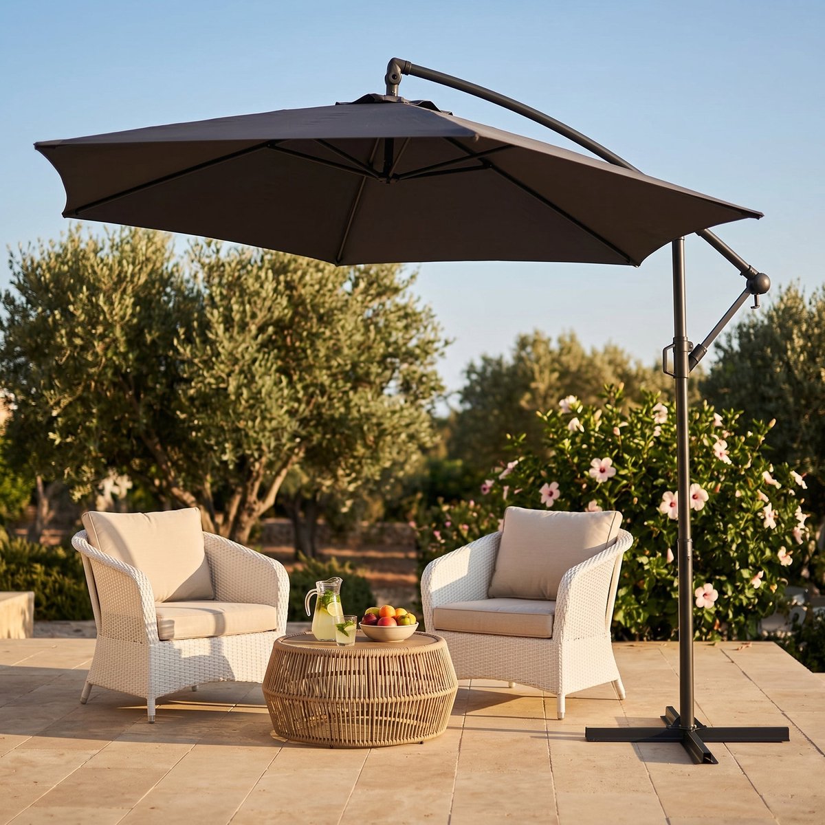 Cheqo® Zweefparasol - Hangparasol Antraciet Donkergrijs met Kruisvoet - 360 Graden Draaibaar en Kantelbaar in Hoogte Verstelbaar - Parasol met Slinger en Luchtventiel - UV Werend - voor Tuin Terras en Balkon - Push-Up Tuinparasol - XXL (8721458018431)
