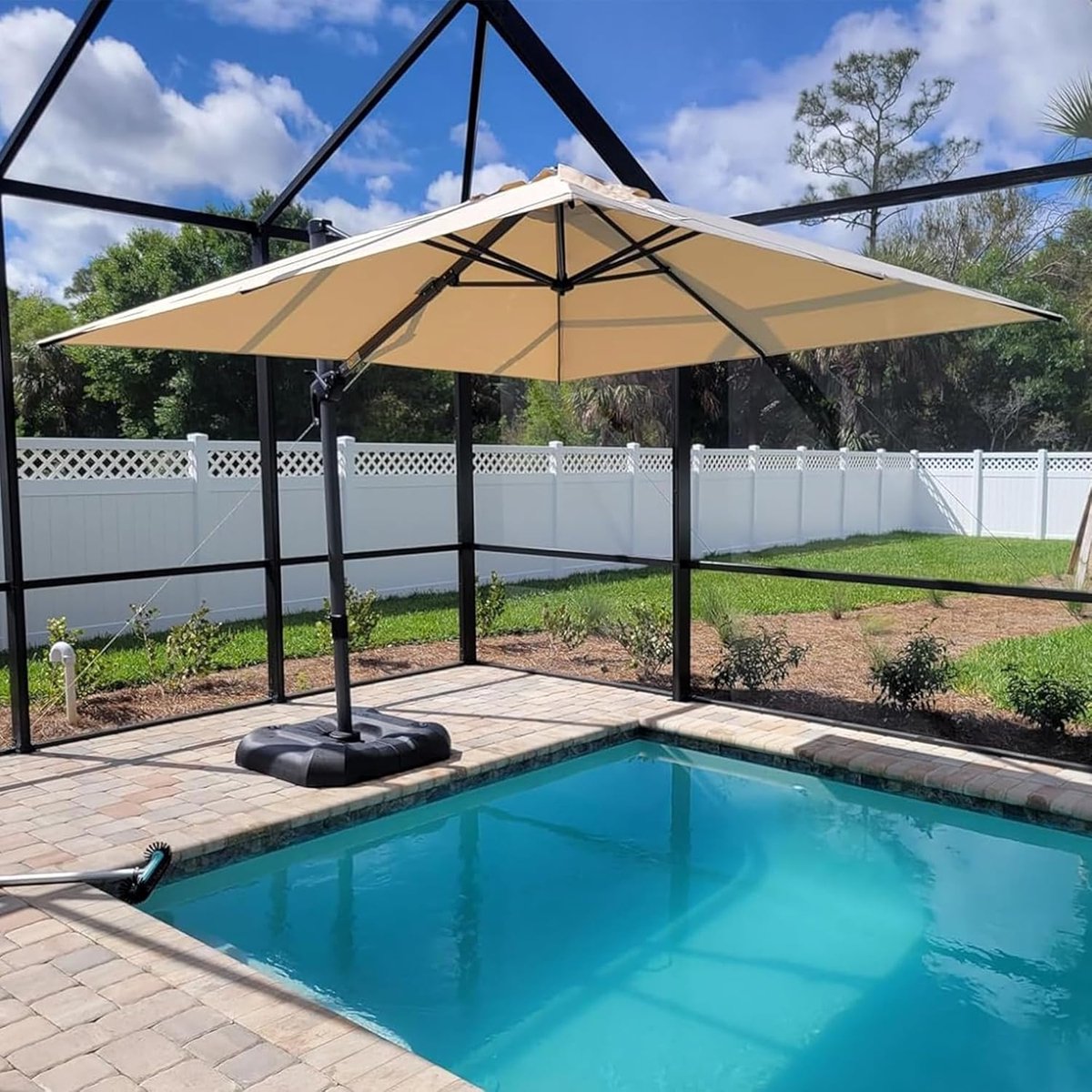 Zweefparasol 300x300 cm Aluminium Vierkant - 360° Draaibaar, UV-Bestendig, Waterafstotend, Met Parasolvoet & Zwengel Crank Systeem - Tuin, Terras & Balkon Parasol Beige - Faisal (9503782943141)