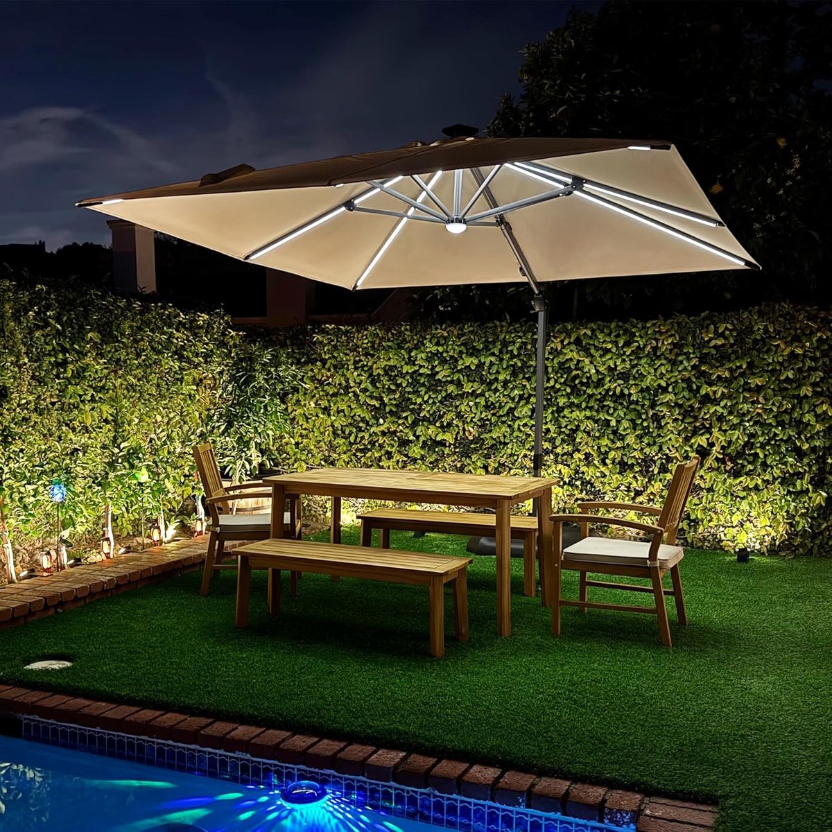 Zweefparasol 300x300 cm met LED Verlichting & 360° Draaibaar - Aluminium Tuinparasol UV50+ Waterafstotend Vierkant Beige - Luxe Hangparasol voor Terras & Tuin - Laura (9502947693471)