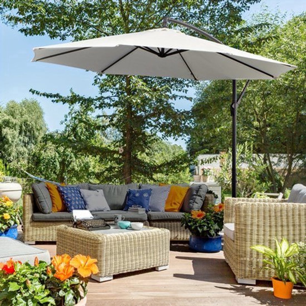 Zweefparasol - Cantilever Parasol - Hangparasol - Tuinparasol - Terrasparasol - 300 cm Rond - Crème Polyester Doek - Stalen Frame - Handmatige Slinger (9113761572295)